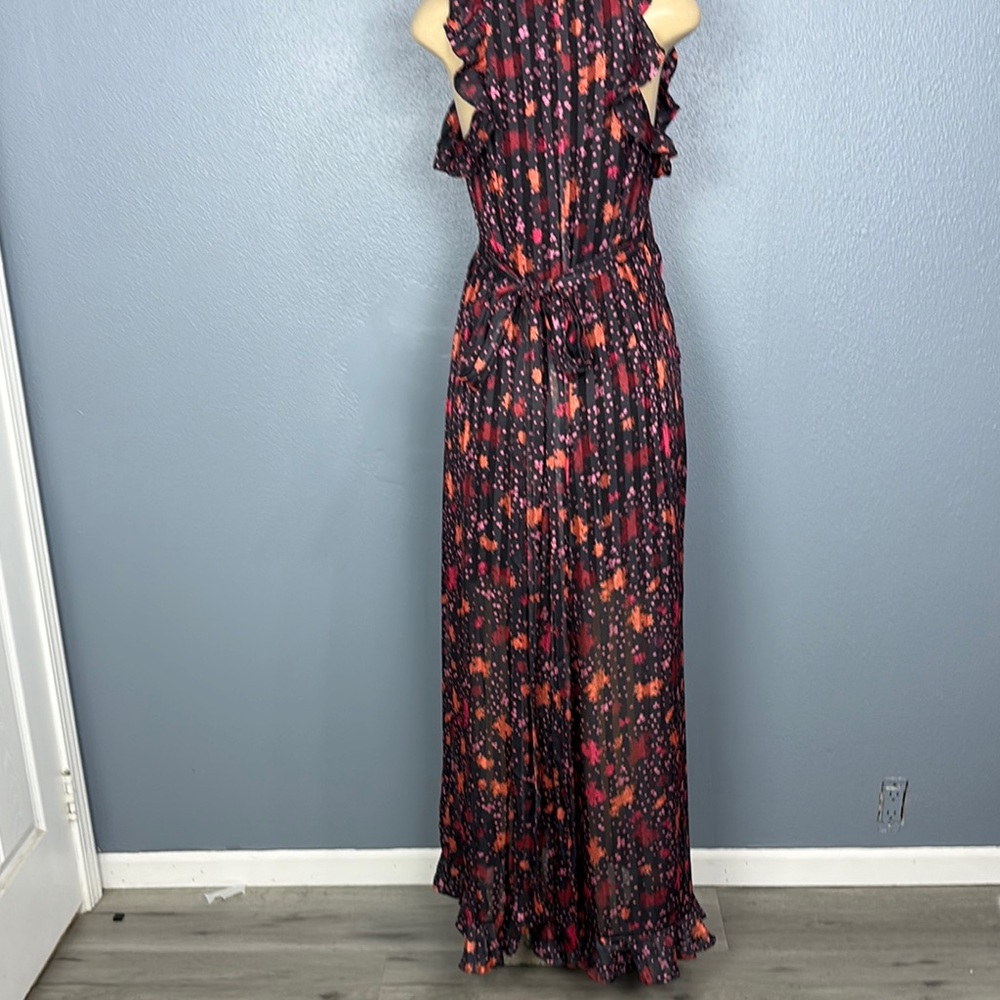 Significant Dress in Black Rose
C/MEO - Picture 4 of 6
